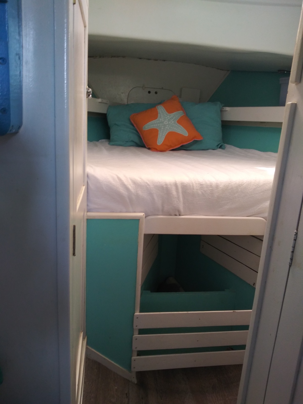 V-berth cabin (2020)